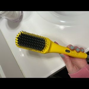 Drybar Brush Crush Straightener